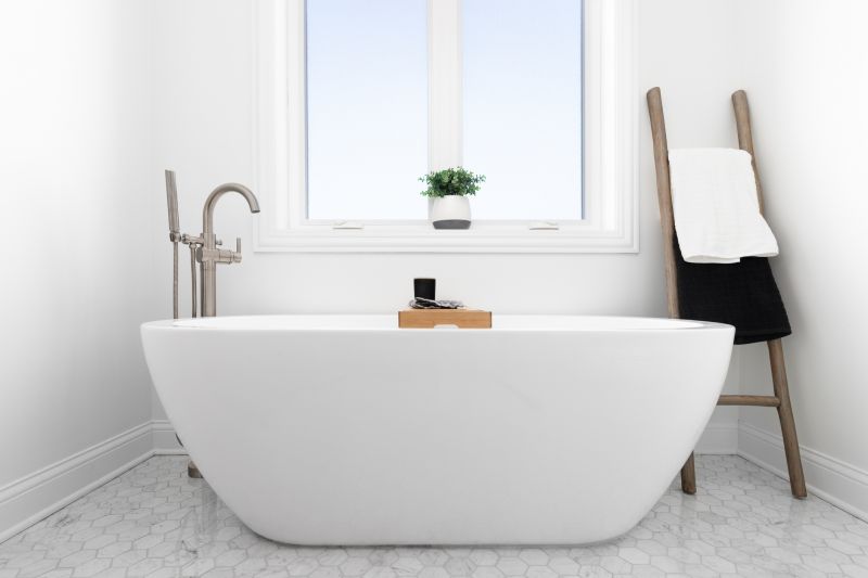 Elegant Vintage Tub